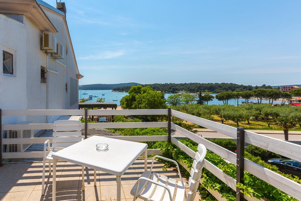 Bed & Breakfast La Fontana Medulin Exterior photo